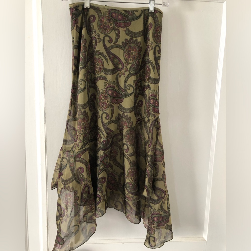 Asymmetrical hem green paisley skirt